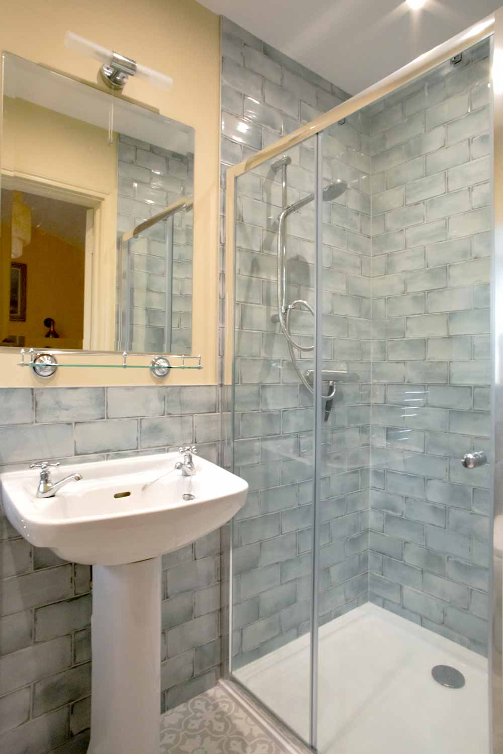 Luxury Self Catering Bathroom-at The Old Stables Moyglare